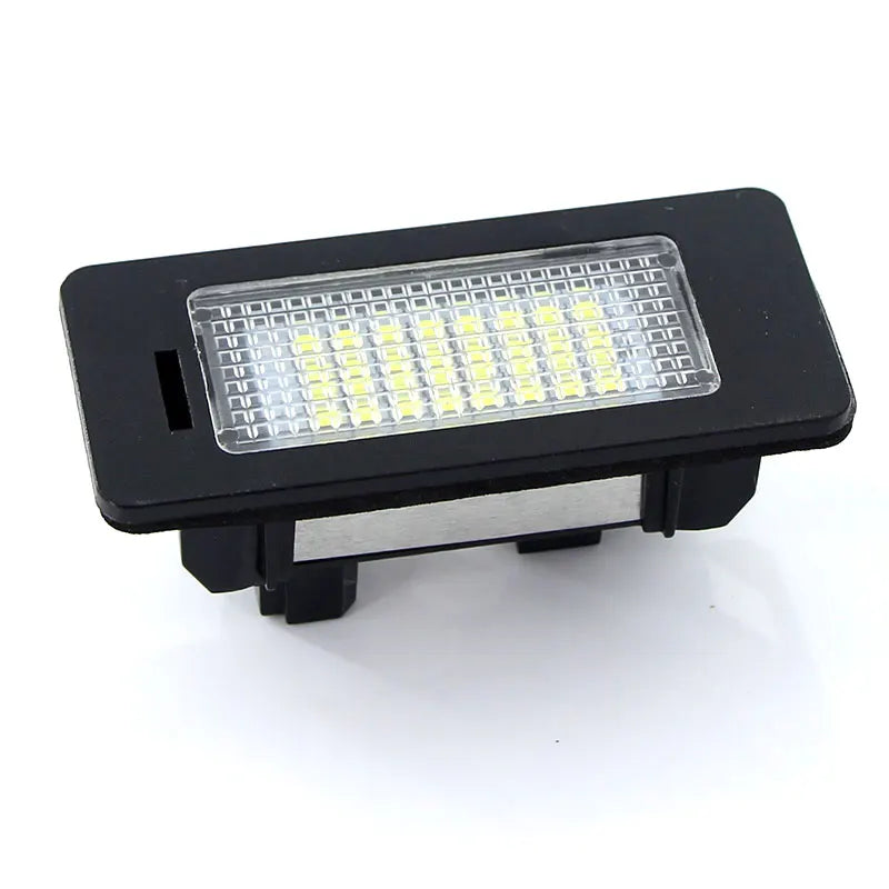 For BMW E92 E93 F30 F31 F45 E39 E60 F10 F11 E70 F80 E84 E82 F22 E90 E91 E61 X1 X3 X5 X6 M3 White LED Number License Plate Light