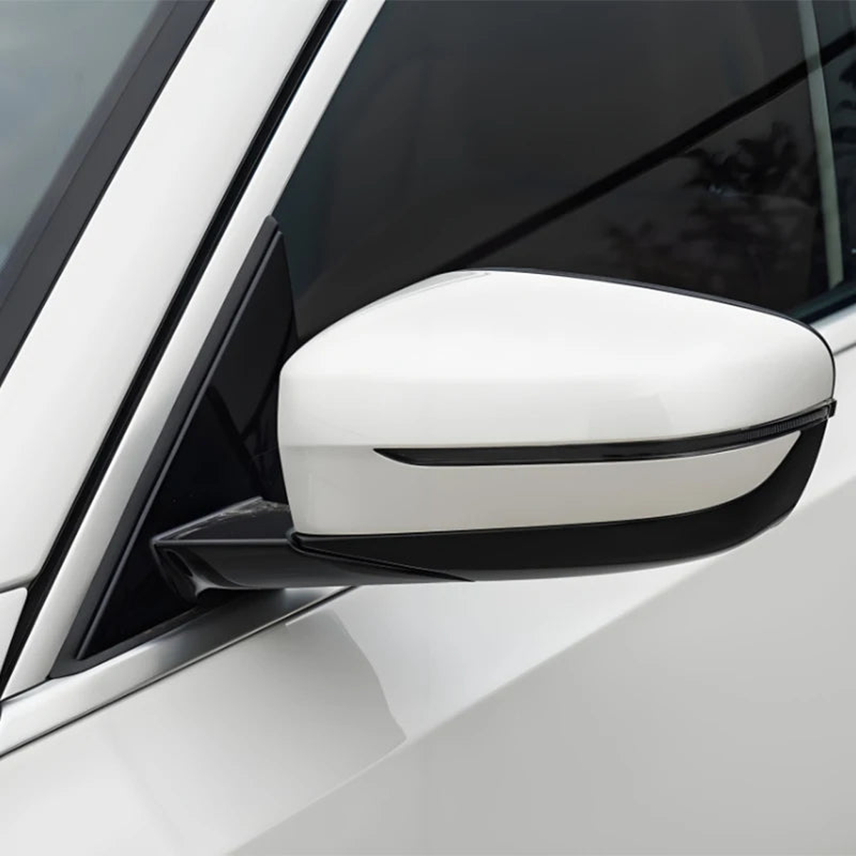 Mirror base triangle trim installed on BMW 3 Series G20, G21, G28 (2020-2023) front mirror