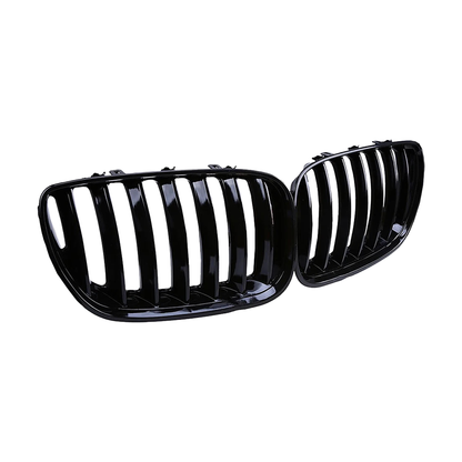 Gloss black kidney grille pair for BMW X5 E53 LCI (2004-2006), angled view